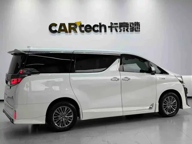 Toyota Vellfire — Фото автомобиля 11