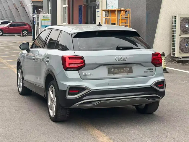 Audi Q2L — Фото автомобиля 12