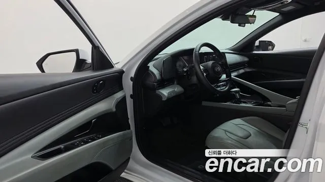 Hyundai Avante CN7 — Фото автомобиля 15