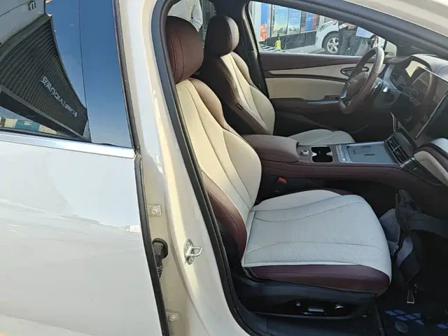 BYD Seal 07 DM-i — Фото автомобиля 24