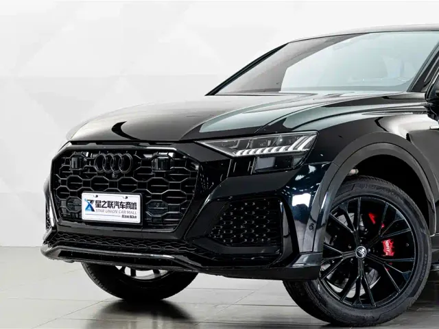Audi Q8 — Фото автомобиля 3