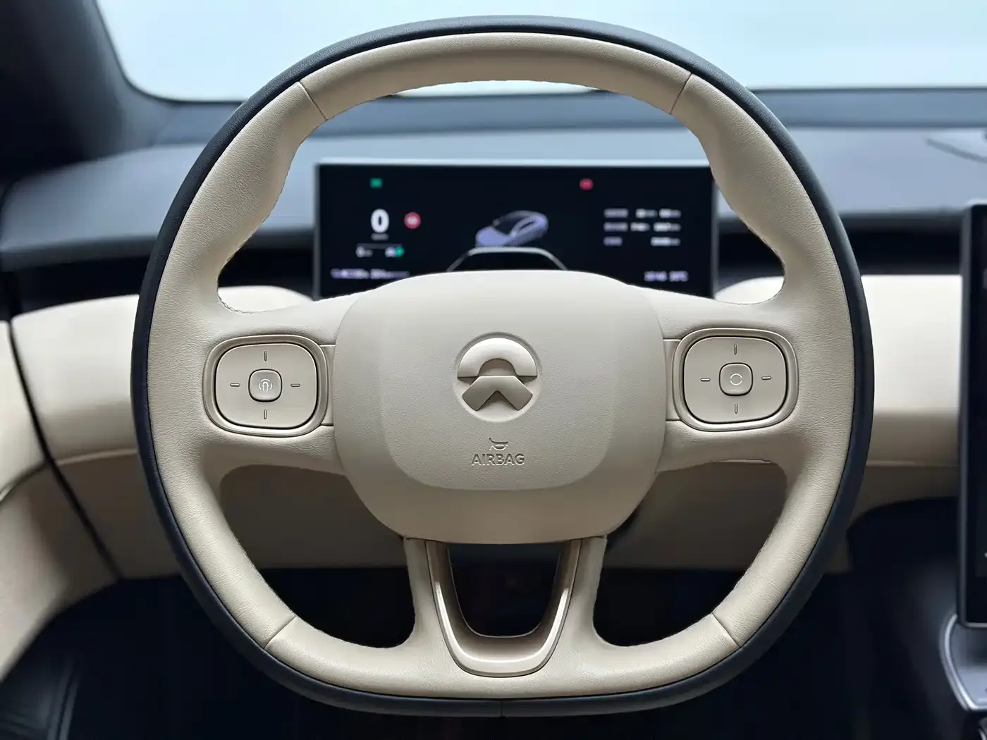 NIO NIO ET5 2024 75kWh — Фото автомобиля 11
