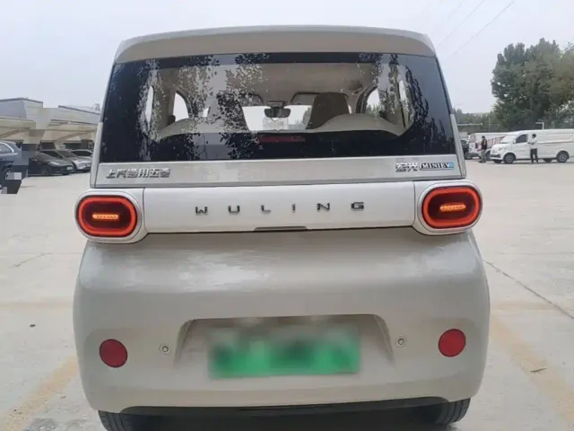 Wuling Hongguang Mini EV — Фото автомобиля 5