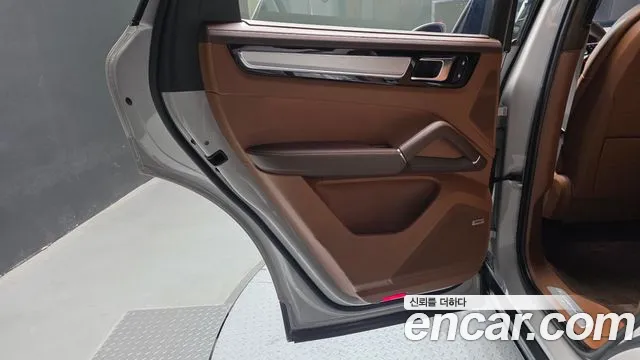 Porsche Cayenne PO536 — Фото автомобиля 14