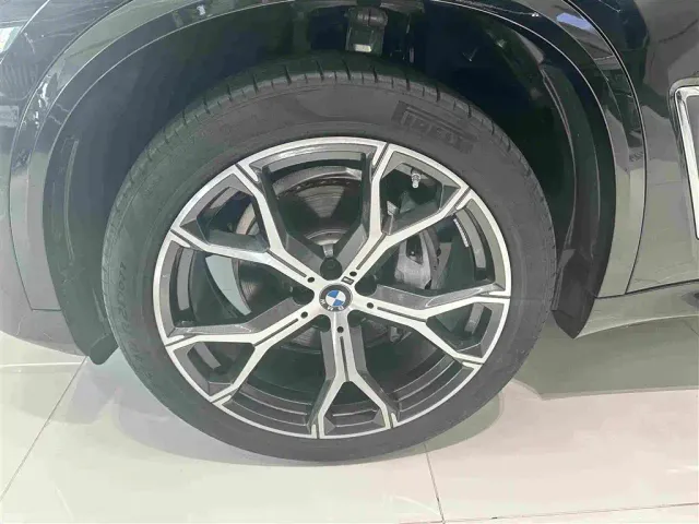BMW X5 — Фото автомобиля 4