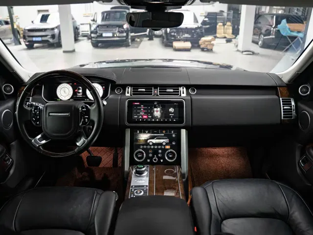 Land Rover Range Rover — Фото автомобиля 12
