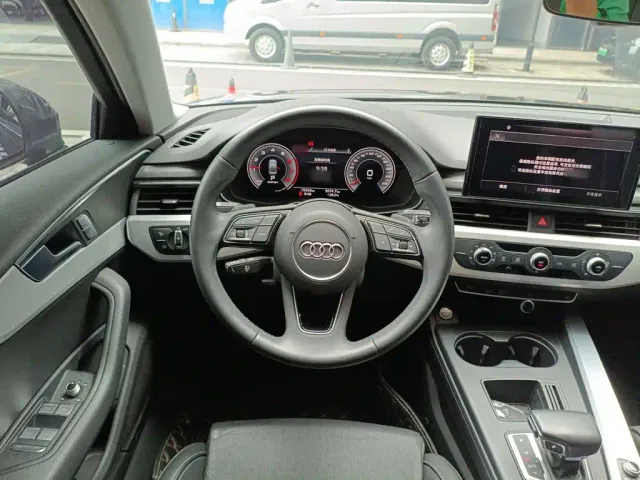 Audi A4L — Фото автомобиля 6
