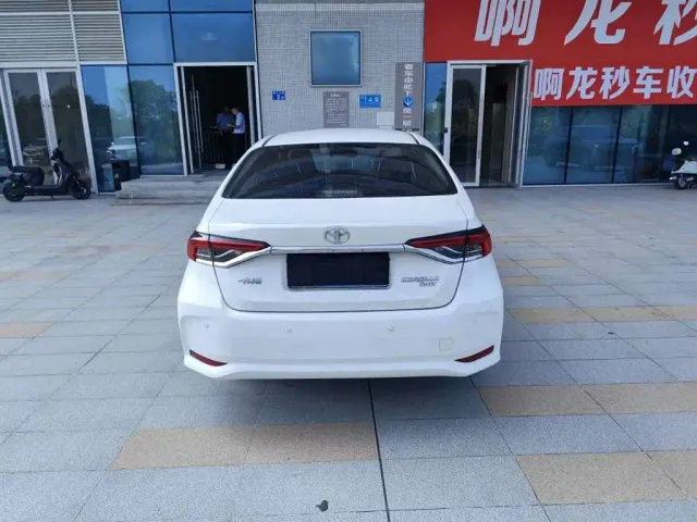 Toyota Corolla — Фото автомобиля 6