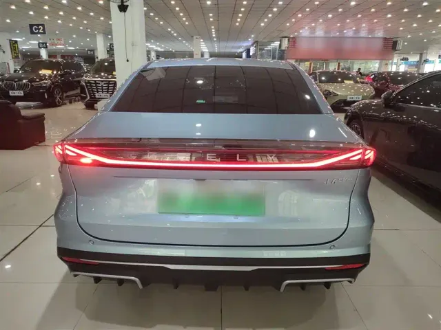 Geely Galaxy L6 — Фото автомобиля 3