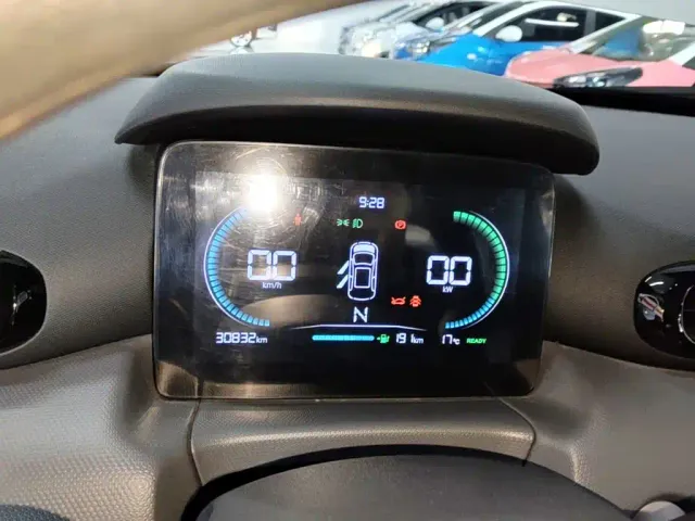 Leapmotor T03 — Фото автомобиля 11