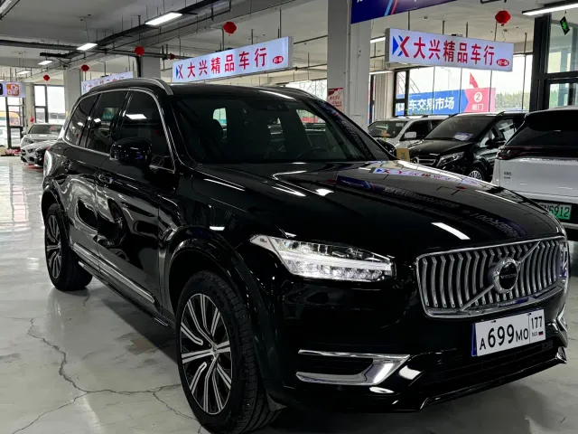 Volvo Volvo XC90 2022 B5 Smart Luxury Edition 5-seater — Фото автомобиля 3