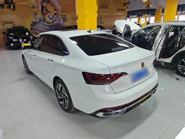 Volkswagen Sagitar — Фото автомобиля 4