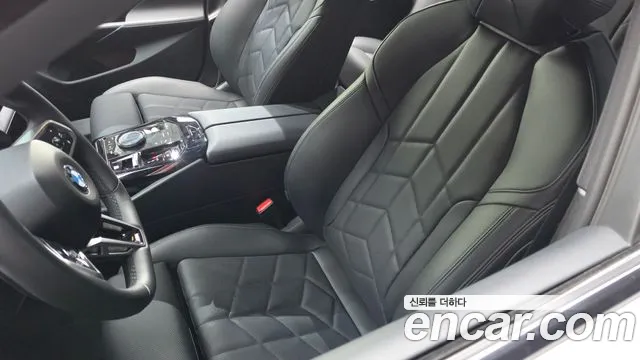 BMW 5 Series G60 — Фото автомобиля 29