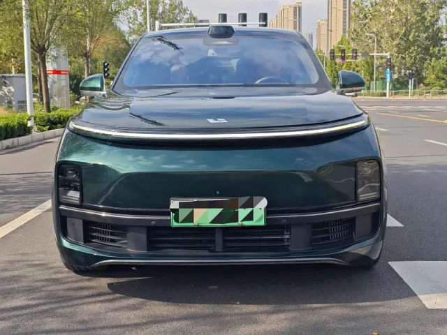 Li Auto L9 — Фото автомобиля 2