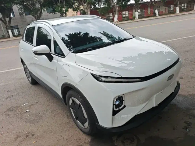 Geely Geometry E Firefly — Фото автомобиля 3