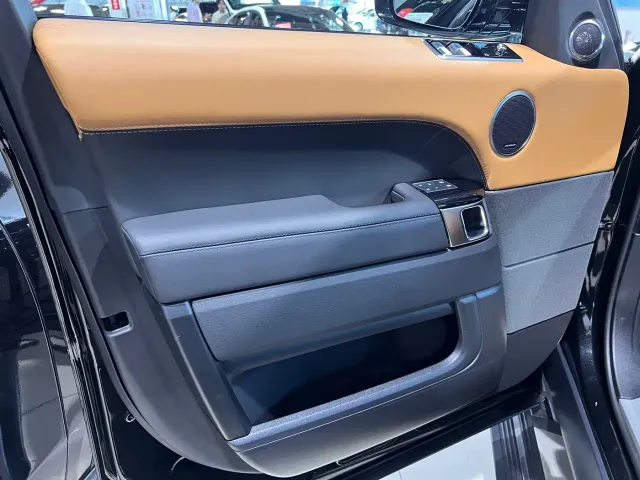 Land Rover Range Rover Sport — Фото автомобиля 5