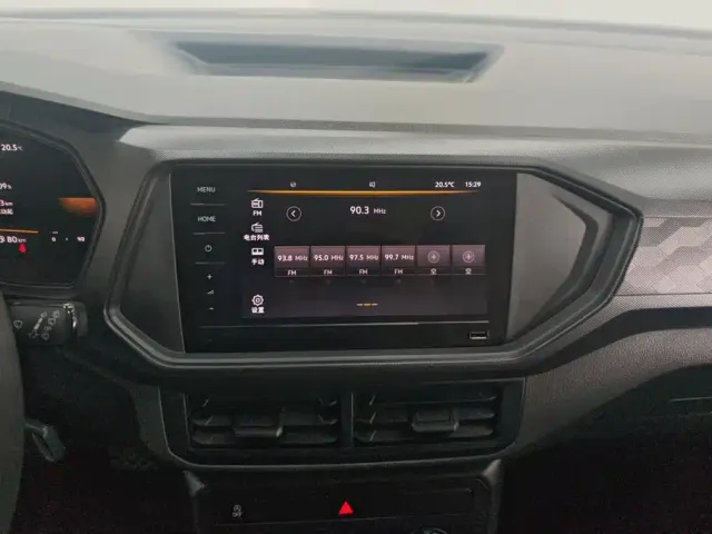 Volkswagen T-Cross — Фото автомобиля 13