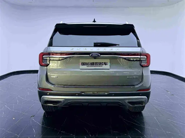 Ford Explorer 2023 EcoBoost 285 AWD Titanium Edition 7-Seater — Фото автомобиля 5