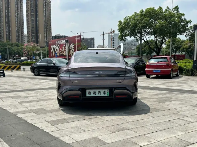 Xiaomi SU7 — Фото автомобиля 4