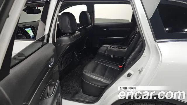 Renault-KoreaSamsung QM6 Новый QM6 2.0 LPe LE Signature 2WD — Фото автомобиля 11