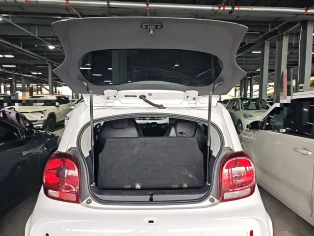 Roewe Clever — Фото автомобиля 18