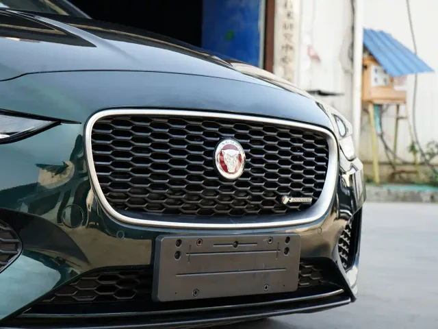 Jaguar XEL — Фото автомобиля 16
