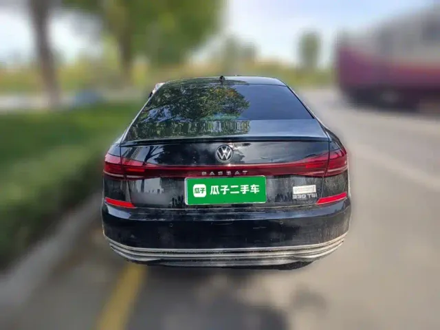 Volkswagen Passat — Фото автомобиля 5