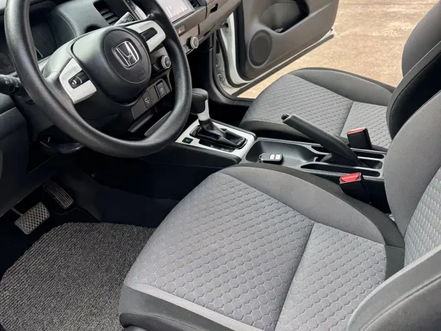 Honda Fit — Фото автомобиля 7