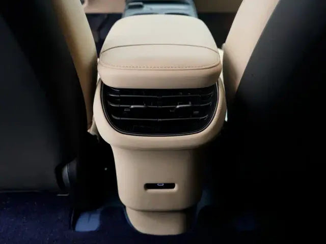 Nio ET5 Touring — Фото автомобиля 22