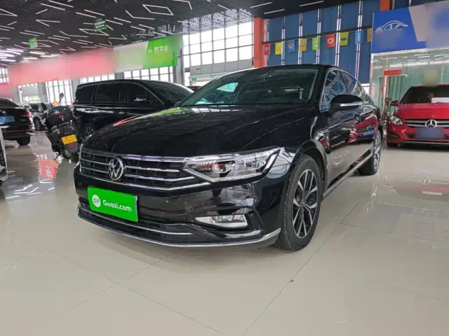 Фотография автомобиля — Volkswagen Magotan
