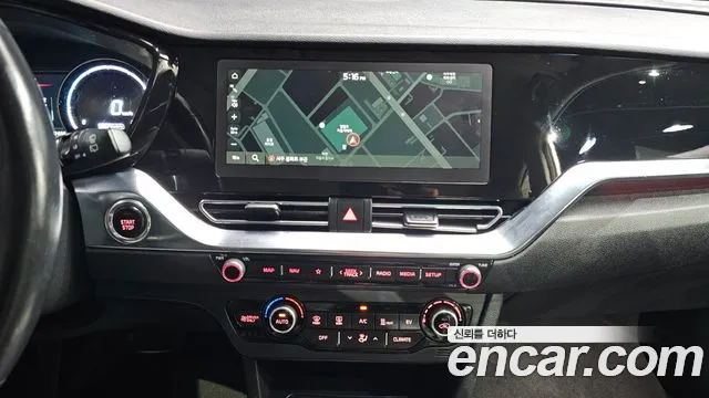 Kia Niro — Фото автомобиля 13