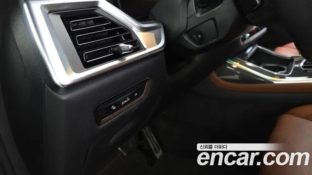 BMW X7 — Фото автомобиля 27