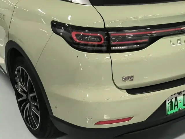 Leapmotor C11 — Фото автомобиля 17