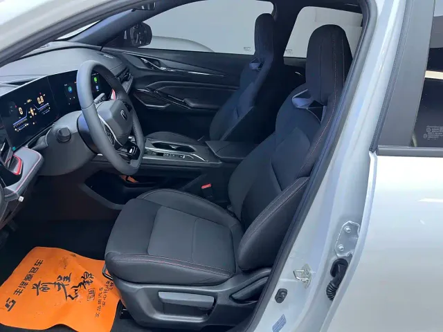 Changan X5 Plus — Фото автомобиля 6