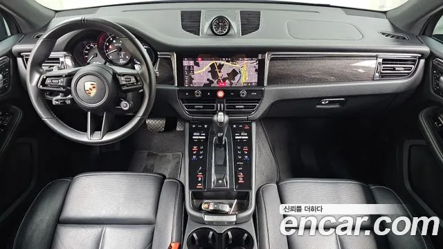 Porsche Macan — Фото автомобиля 10