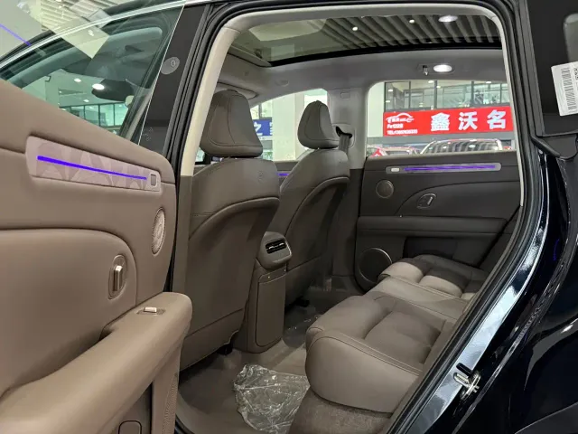IM Motors LS6 — Фото автомобиля 7