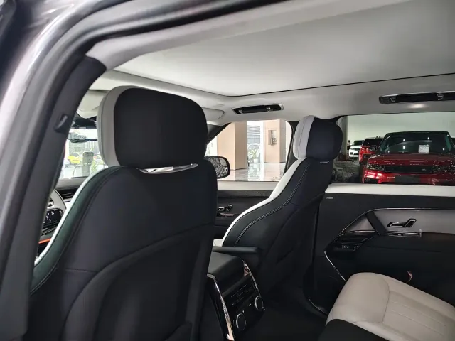 Land Rover Range Rover Sport — Фото автомобиля 13
