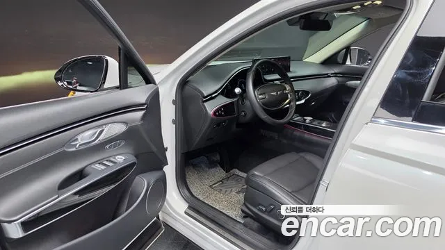 Genesis GV70 — Фото автомобиля 9