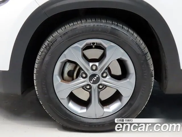 Kia Seltos Seltos Бензин 1.6 турбо 2WD — Фото автомобиля 5