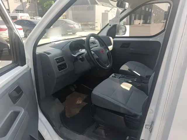Wuling Yangguang — Фото автомобиля 15