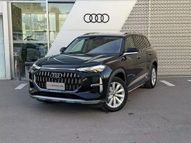 Фотография автомобиля — Audi Q6