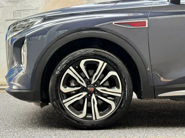 Hongqi HS7 — Фото автомобиля 6