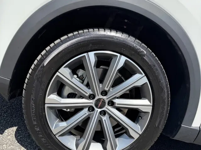 Exeed RX — Фото автомобиля 6