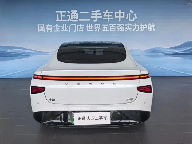 Xpeng P7 — Фото автомобиля 7