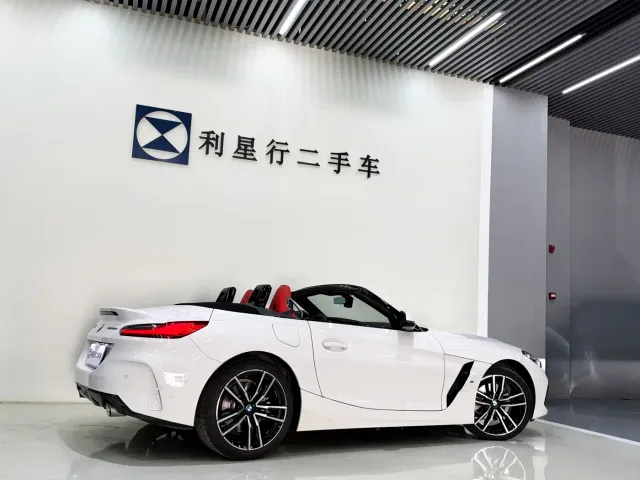 BMW Z4 — Фото автомобиля 4