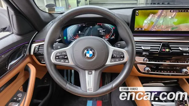 BMW 5 Series G30 — Фото автомобиля 19