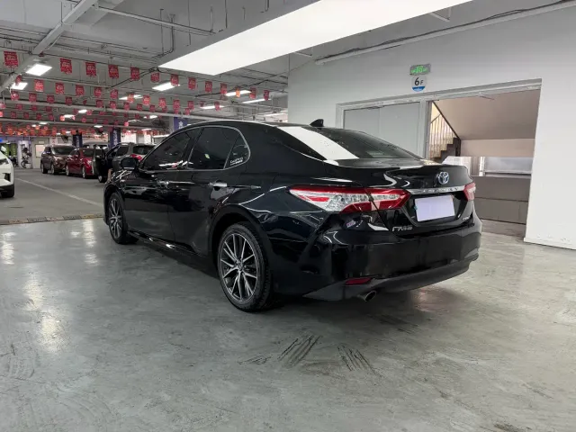 Toyota Camry — Фото автомобиля 9