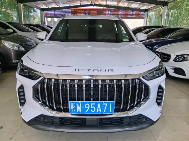 Jetour X70 Plus — Фото автомобиля 2
