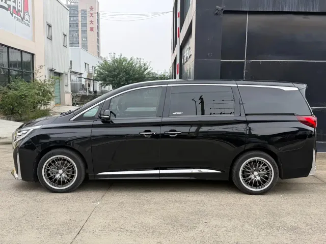 GAC Trumpchi M8 — Фото автомобиля 16