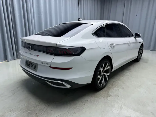 Volkswagen Lamando — Фото автомобиля 4